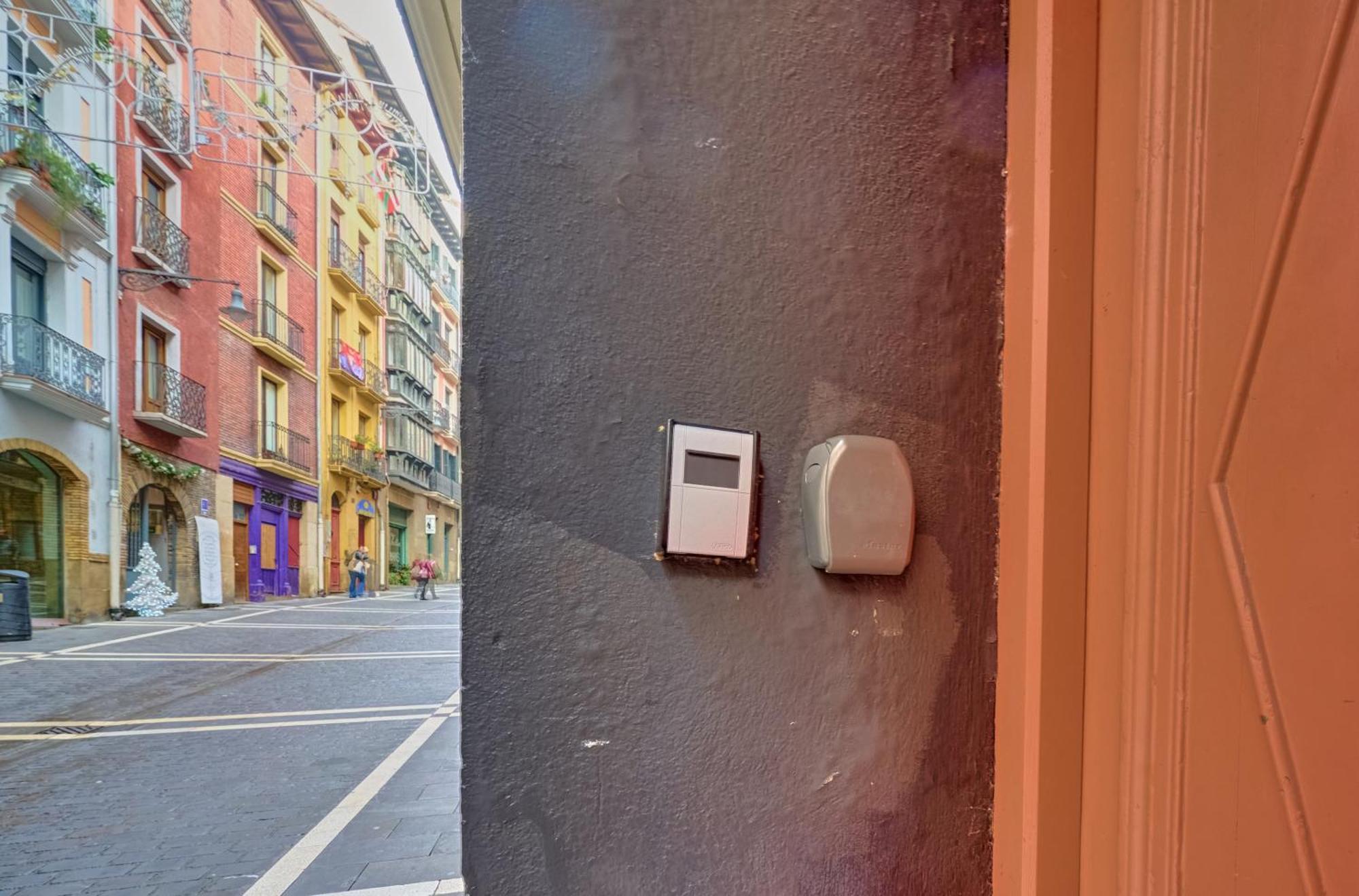 Curia 6 By Clabao Apartment Pamplona Exterior photo
